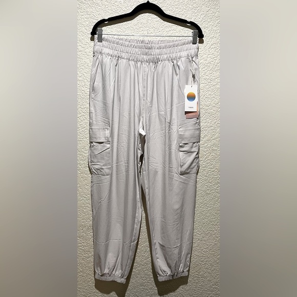 NEW Vuori Villa Cargo Joggers Suede Color Suze L - Picture 5 of 11